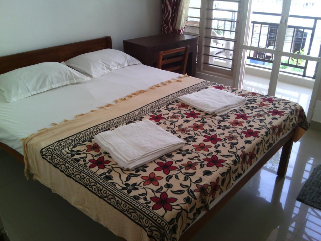 Nathans Holiday Home Kochi Phòng bức ảnh